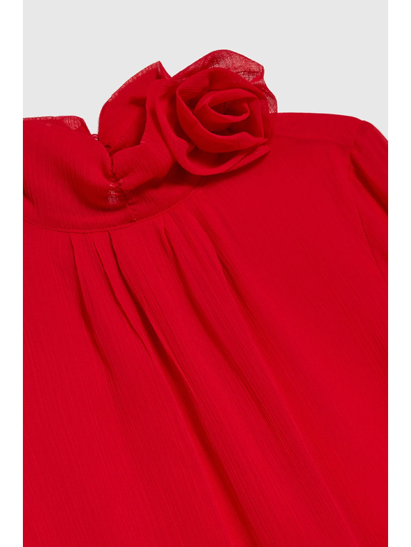 Moodo Elegantna srajca z okrasno vrtnico rdeče barve Moodo