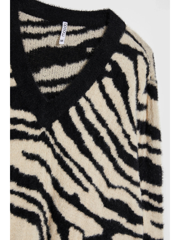 Moodo Vzorčeni pulover črni Moodo