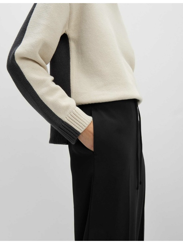 Marks & Spencer Široke hlače iz krep-a z elastičnim pasom Marks & Spencer črne