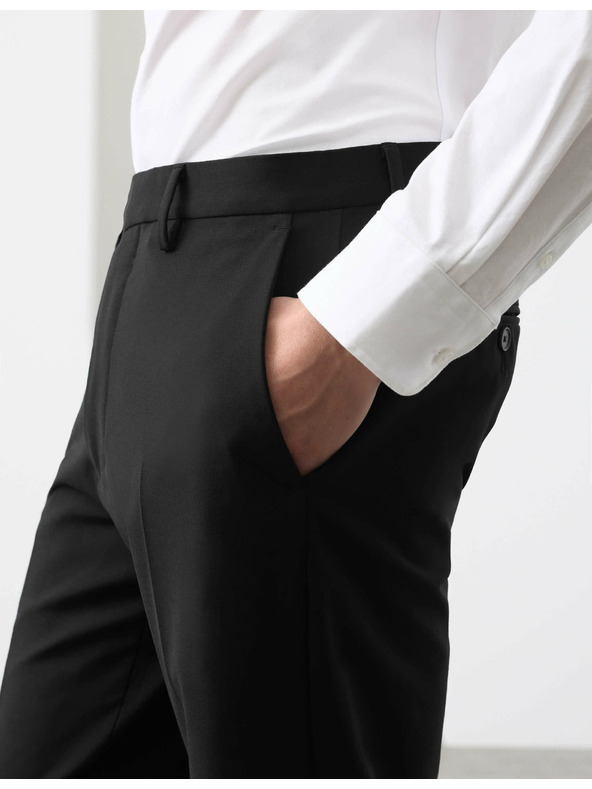 Marks & Spencer Rahlo zožene hlače iz mešanice volne Marks & Spencer