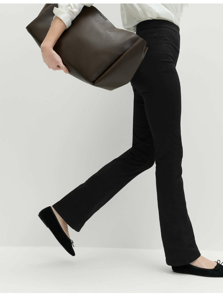 Marks & Spencer Jeans z razširjenimi hlačnicami Marks & Spencer črna