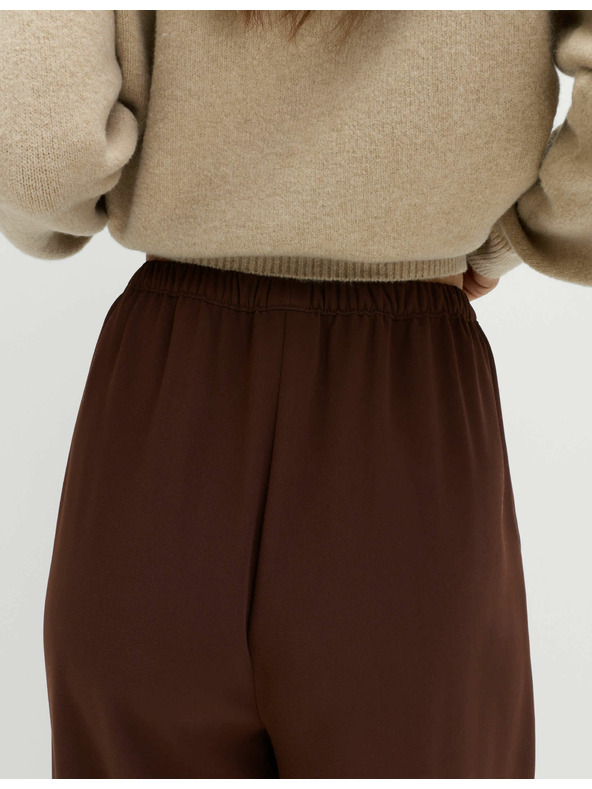 Marks & Spencer Krepe hlače z širokim hlačnicam in elastičnim pasom Marks & Spencer rjava