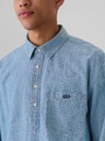 GAP Srajca v barvi chambray z logotipom GAP