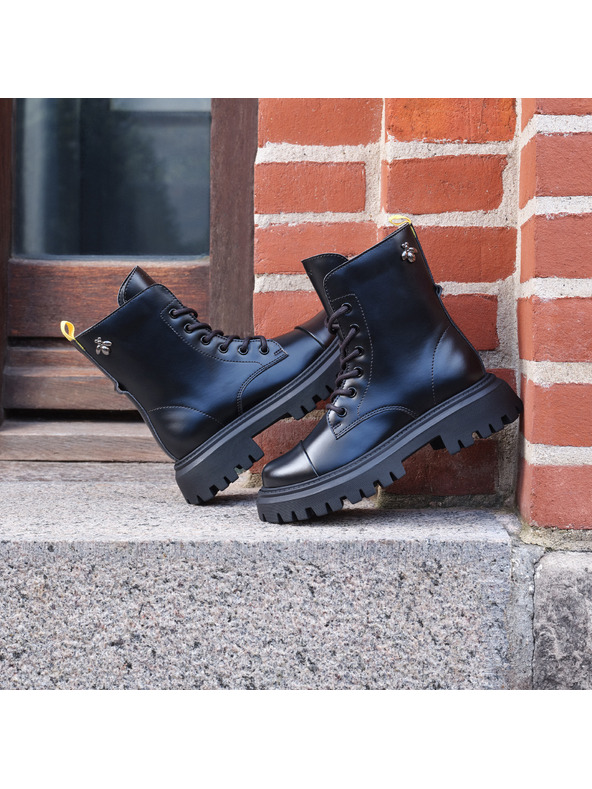 Geox Črni gležnjarji Geox Maquinnerns Girl