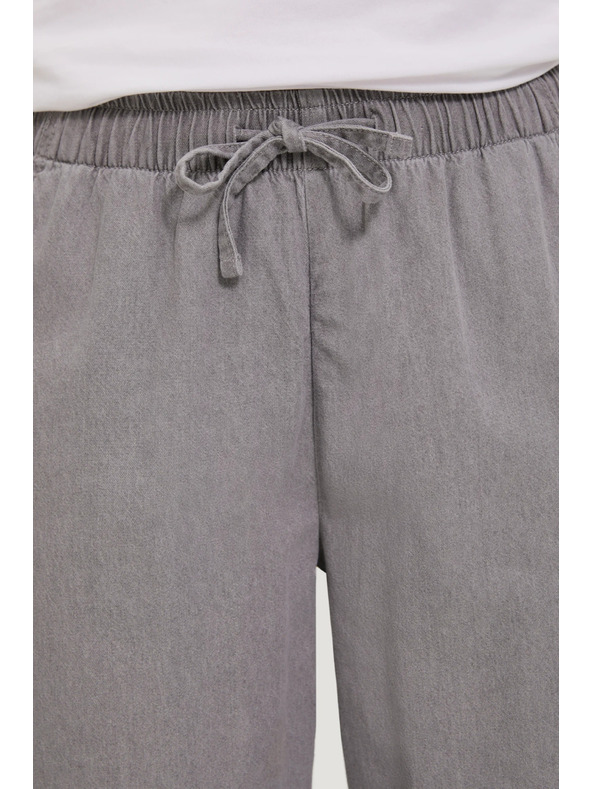 Moodo Sive jeans hlače z wide leg krojem Moodo