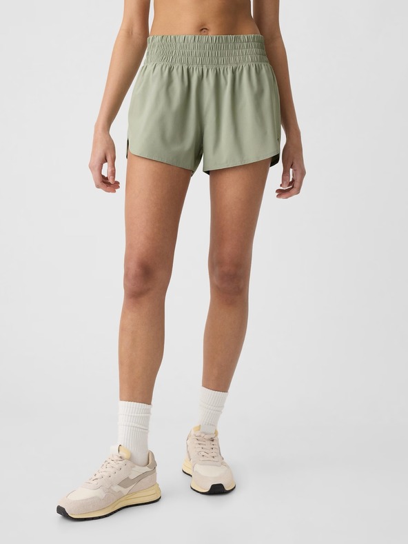 GAP Bežecké športové šortky GapFit 3" stredný pás Runaround GAP