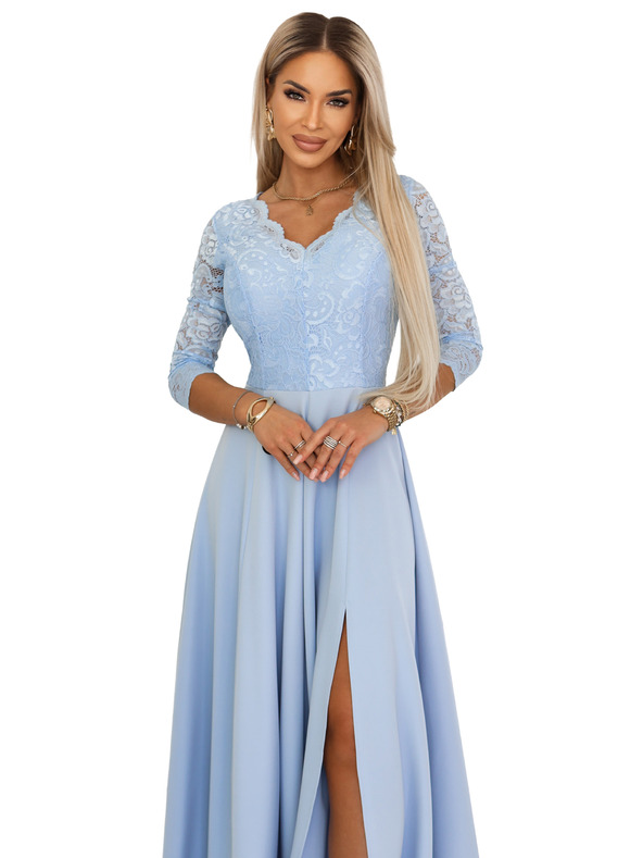 numoco AMBER Elegantna dolga čipkasta obleka z izrezom - svetlo modra