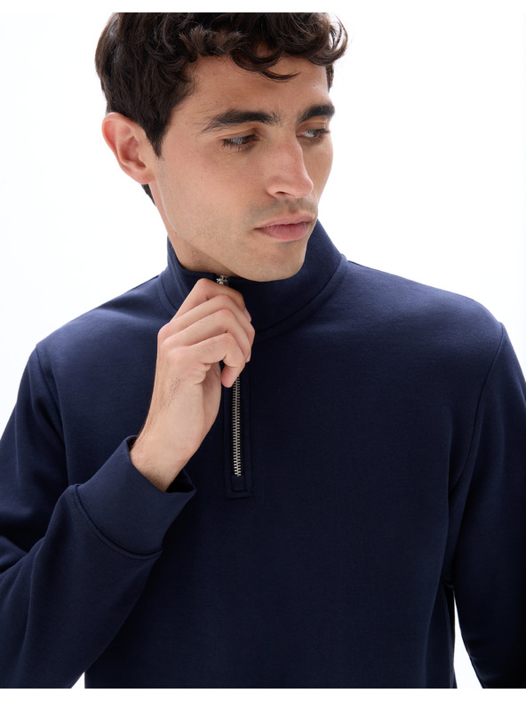 Celio Jopica Metreuk z ovratnikom