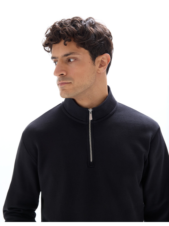 Celio Jopica Metreuk z ovratnikom