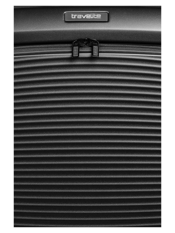Travelite Potovalni kovček Travelite Millennium S Front pocket Black