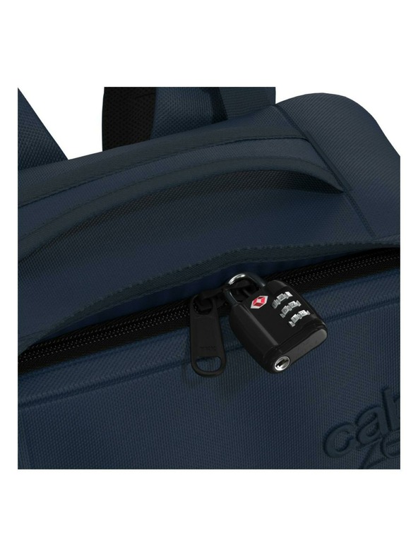 CabinZero Temno modri vojaški nahrbtnik CabinZero (28L)