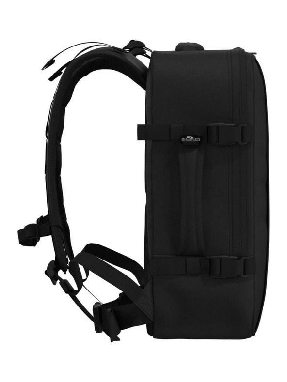 CabinZero Črn nahrbtnik CabinZero Military 36L Absolute Black