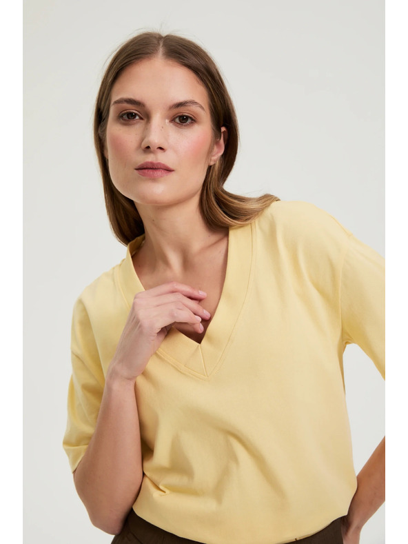 Moodo Bombažna bluza z V izrezom "V" rumena Moodo