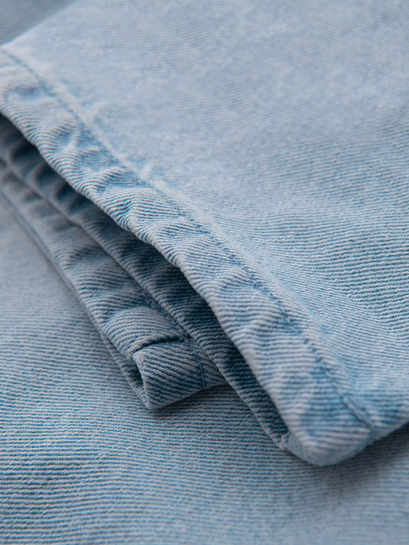 Ombre Clothing Moške jeans hlače CARROT FIT s potrganostmi - svetlo modre V1 OM-PADP-0250 Ombre Clothing