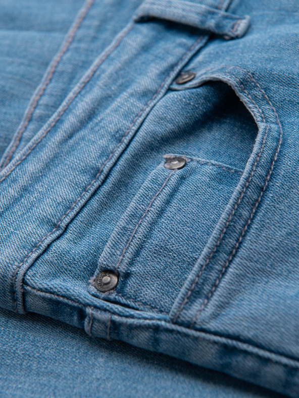 Ombre Clothing Moške klasične jeans SLIM FIT z elastanom - svetlo modre V2 OM-PADP-0216 Ombre Clothing