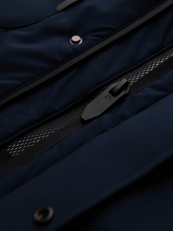 Ombre Clothing Pánska zimná bunda s odnímateľnou kapuco z nepremokavej tkaniny - tmavo modrá V1 OM-JAHP-0306 Ombre Clothing