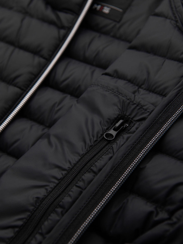 Ombre Clothing Moška ultralagana jakna iz naravnega puhlega perja s žepom - črna V1 OM-JALP-0211 Ombre Clothing