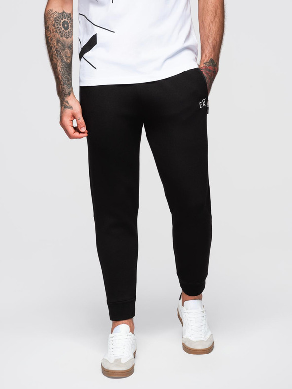 Ombre Clothing Moške jogging hlače z rebrasto obrezano in gumijastim tiskom - črne V1 OM-PASK-0223 Ombre Clothing