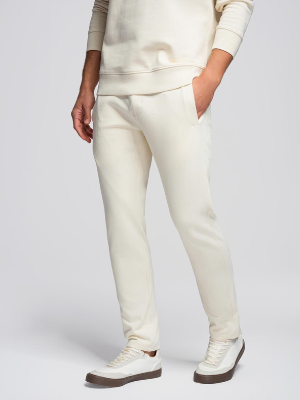 Ombre Clothing Moška treningska garnitura mikica z okroglim izrezom + hlače regular fit - kremna V11 Z122 Ombre Clothing