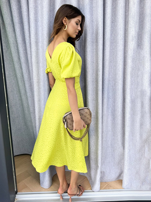 Edoti Ženski midi obleki z rokavi in okroglim izrezom elegantni ELIA DLR200 - limetnato zelena EDOTI