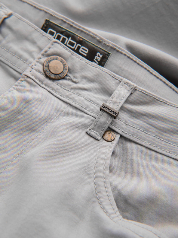 Ombre Clothing Svetlo sive moške hlače Chino Ombre Oblačila