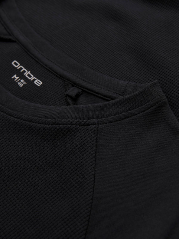 Ombre Clothing Črna moška srajca z žepom Ombre Clothing