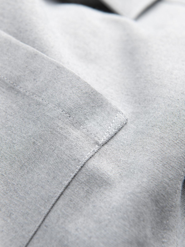 Ombre Clothing Svetlo siva moška srajca Ombre Clothing