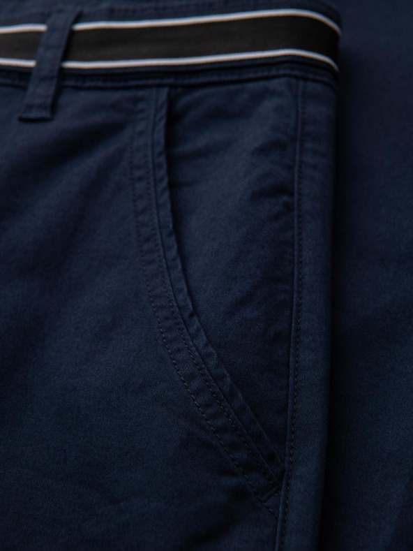 Ombre Clothing Temno modre moške hlače chino z okrasnim pasom Ombre Clothing