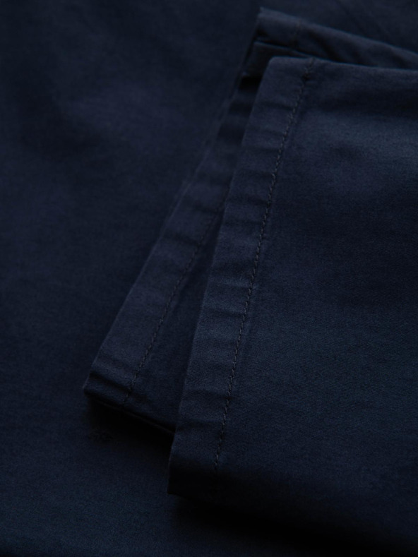 Ombre Clothing Temno modre moške hlače chino z okrasnim pasom Ombre Clothing