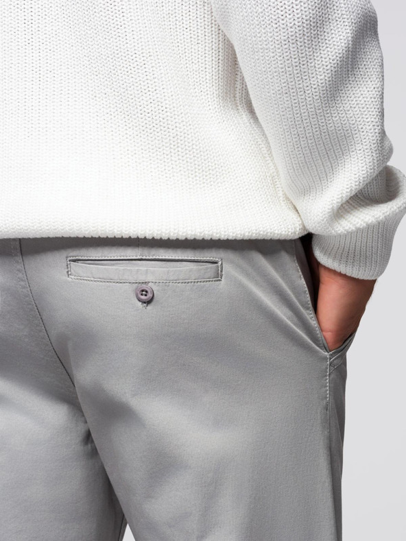 Ombre Clothing Svetlo sive moške hlače chino z okrasnim pasom Ombre Clothing