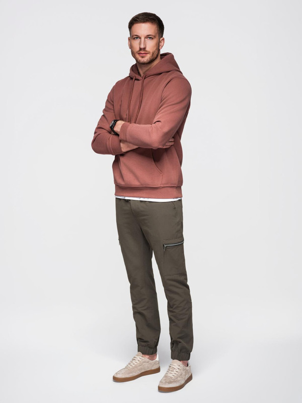 Ombre Clothing Moške jogger hlače z žepi in potiskom temno olivno zelene barve Ombre oblačila