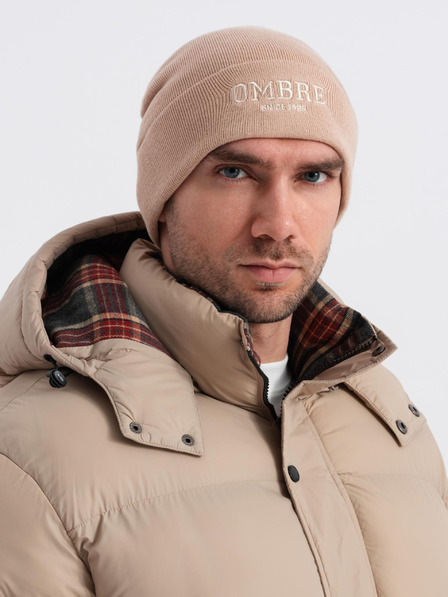 Ombre Clothing Moška pletena kapa z izvezenim napisom Ombre Clothing