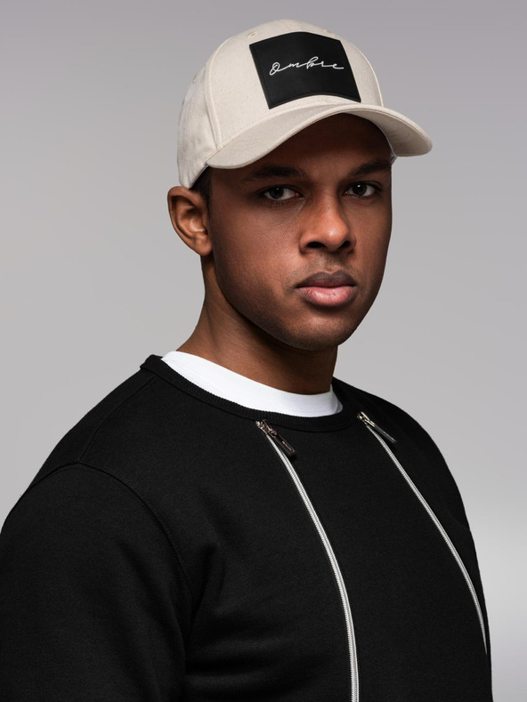 Ombre Clothing Moška bejzbolska kapa z velikim našitkom krem barve Ombre Clothing