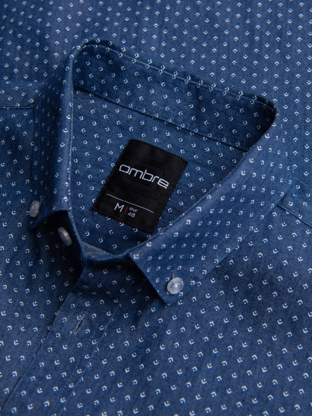 Ombre Clothing Moška srajca iz finega džinsa z vzorcem in žepom - modra Ombre Clothing