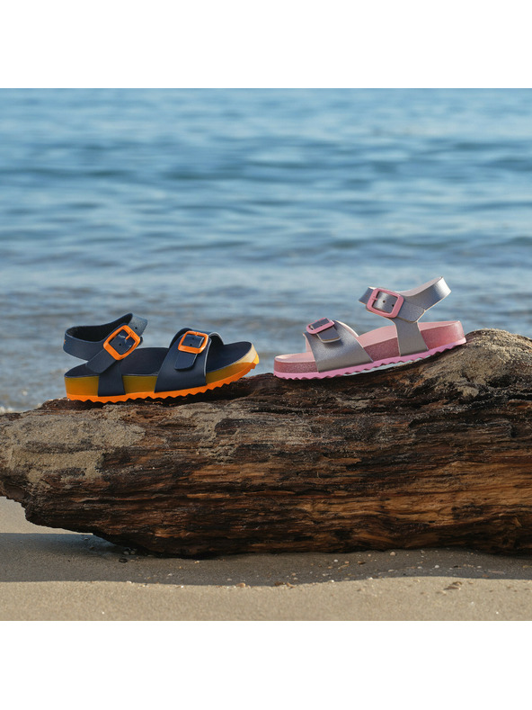 Geox Srebrne otroške sandale Geox Adriel Girl