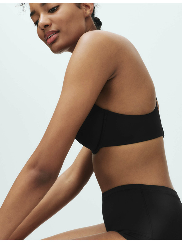 Marks & Spencer Izrez push-up modrček s steznikom in tehnologijo Flexifit™ (velikosti A-E) Marks & Spencer