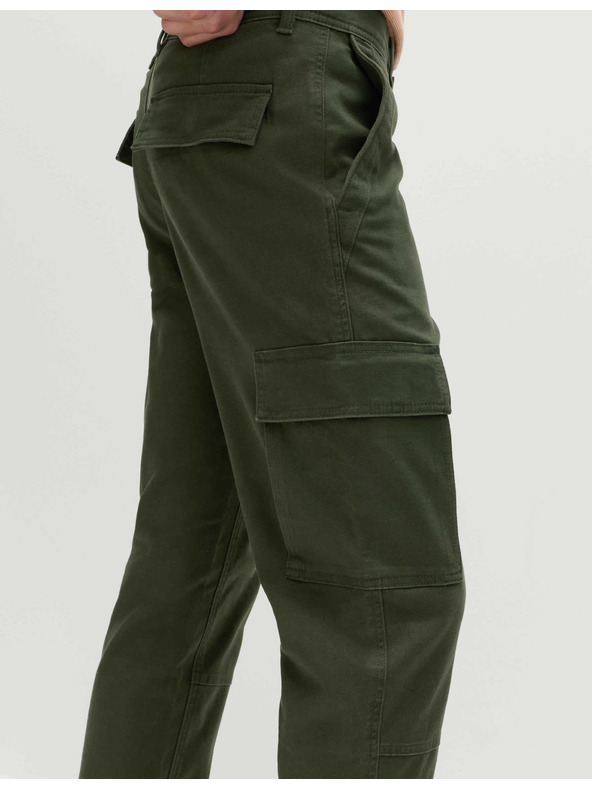 Marks & Spencer Raztegljive hlače z žepi, rahlo zoženega kroja Marks & Spencer zelena