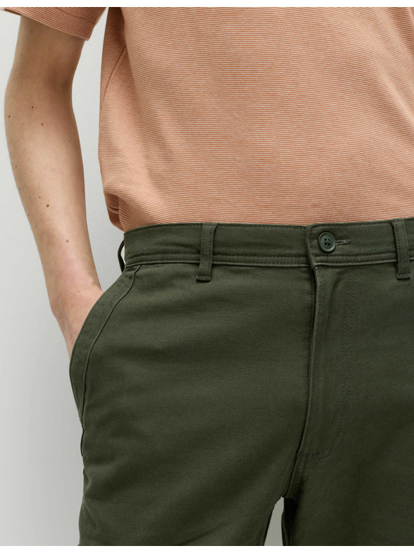 Marks & Spencer Raztegljive hlače z žepi, rahlo zoženega kroja Marks & Spencer zelena