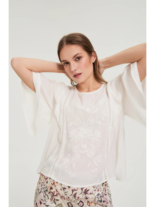 Moodo Srajca s volaniti bela Moodo