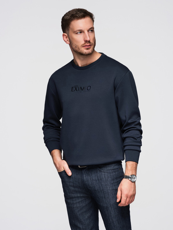 Ombre Clothing Pánska mikina s lesklým potlačom na hrudi - tmavo modrá V4 OM-SNBC-0199 Ombre Clothing