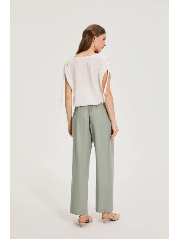 Moodo Hlače s primesjo lana olivne barve Moodo