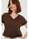 Moodo Bombažna majica z V-izrezom rjave barve Moodo