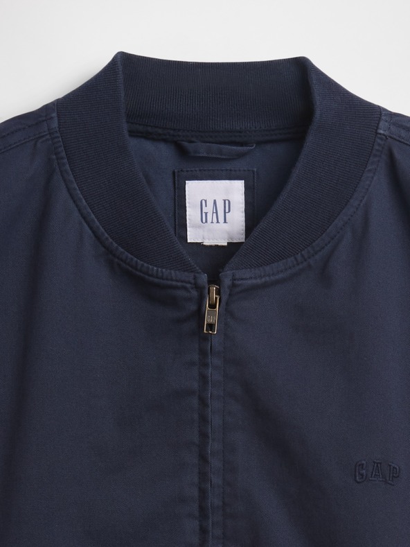 GAP Bomber s logotipom GAP