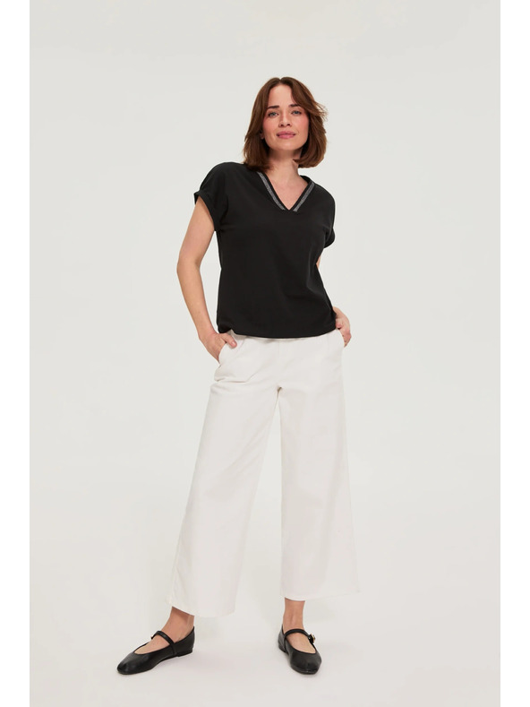 Moodo Bombažna majica z V izrezom črna Moodo