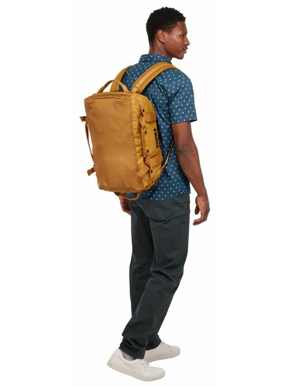 Thule Thule Chasm S športna torba 30 L TDSD301 - Golden Brown