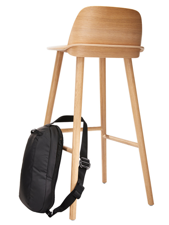 Thule Thule Tact Sling 8 l TACTSL08 - črn