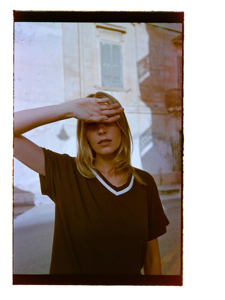 Moodo Srajca z izrezom rjava Moodo