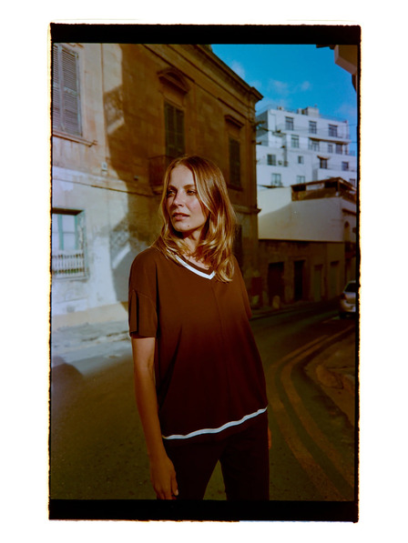 Moodo Srajca z izrezom rjava Moodo