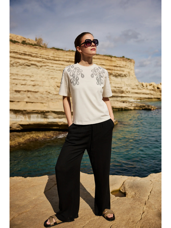 Moodo Bombažna bluza s potiskom bele barve Moodo