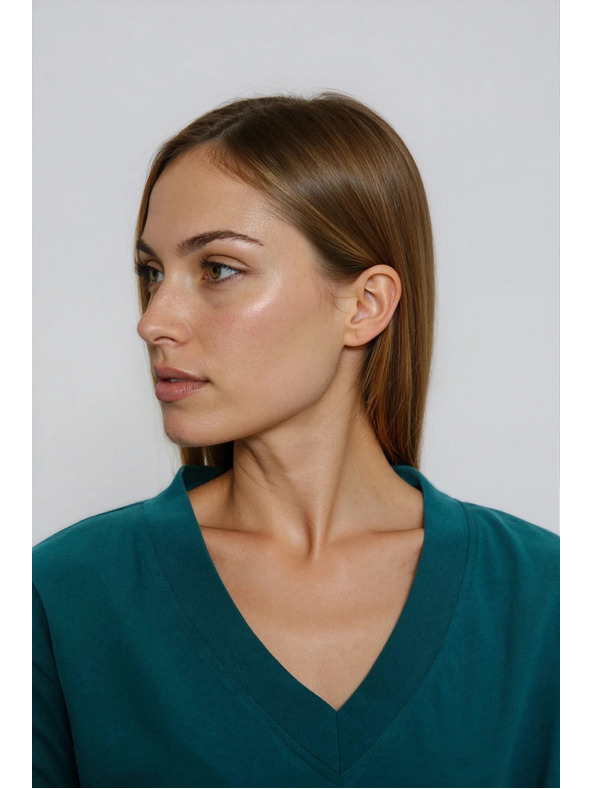 Moodo Bombažna majica z "V" izrezom zelena Moodo